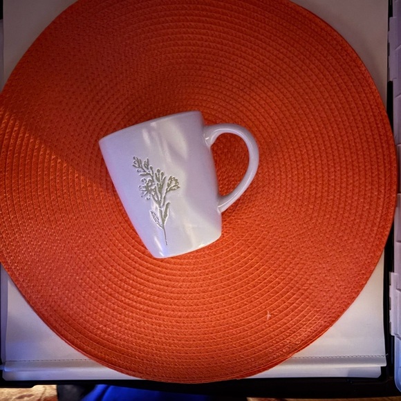 The Secret Garden Organic Green Tea 50 tea bags & white coffee cup w/ decor tin - Picture 5 of 5